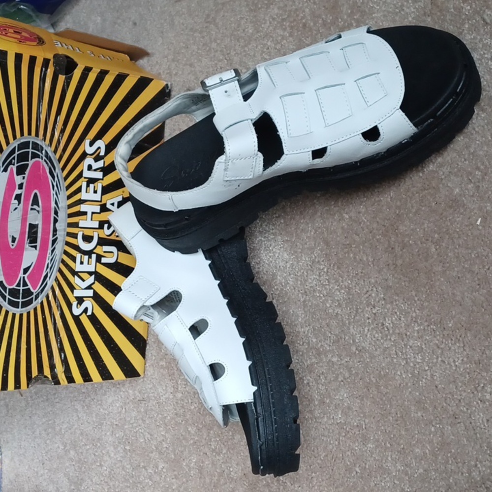 WS1- Skechers Women's White Fisherman Sandal - sz 9 Medium- NWOT - Picture 2 of 13